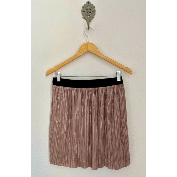 BCBG • Metallic Rose New Years Party Pocket Pleated Mini Skirt - Picture 8 of 11